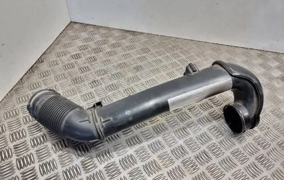 BMW X1 F48 F49 Air intake hose/pipe 8511377 1105884s06 23557610
