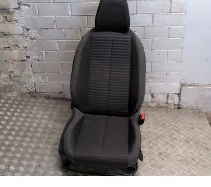 Peugeot 2008 II Front passenger seat 2008920X