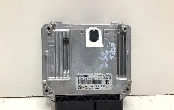 BMW 5 F10 F11 Engine control unit/module 8574091 0281019806