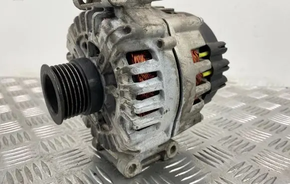 Mercedes-Benz E W212 Generator/alternator A0009067702