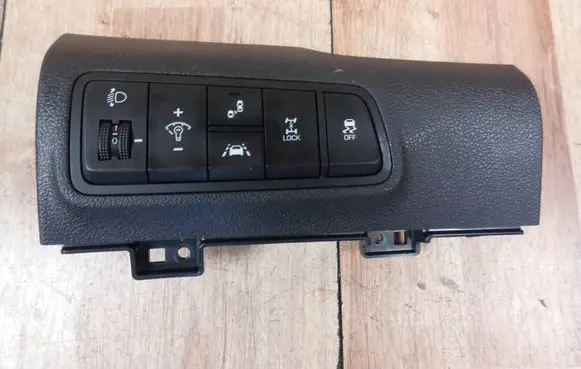 Hyundai Tucson TL ESP (stability program) switch 84780D7000