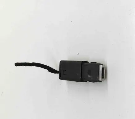 Peugeot 2008 II USB socket connector 9824334377 98217039DX