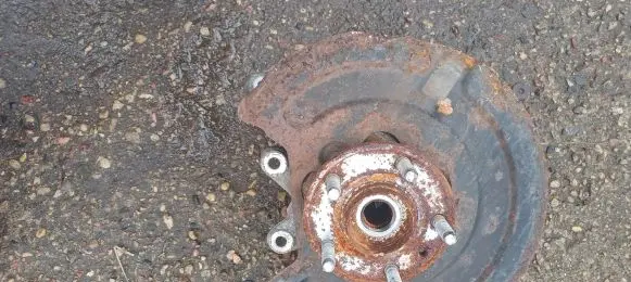 Ford Explorer Rear wheel hub DB535B759A