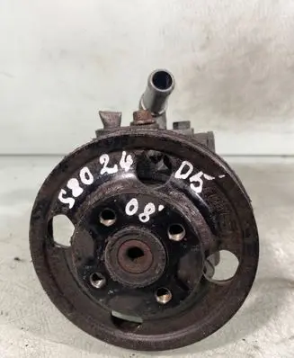 Volvo S80 Power steering pump 31201074