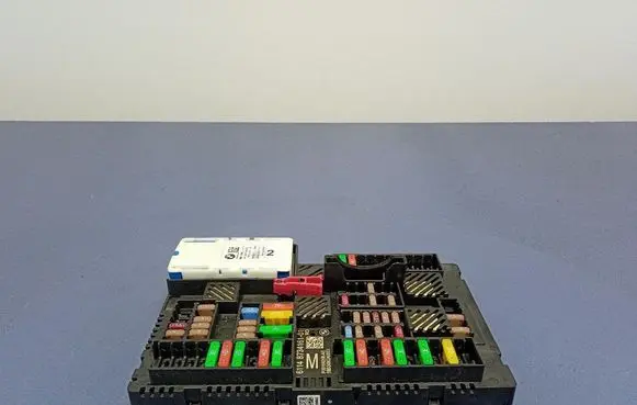 BMW M3 F80 Fuse box set 8734161