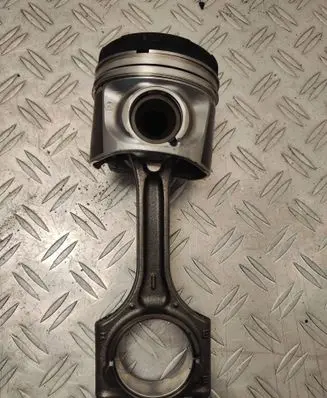 Volvo V60 Piston with connecting rod 81l123