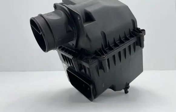 Jaguar XE Air filter box GX739H736CA GX739600DC