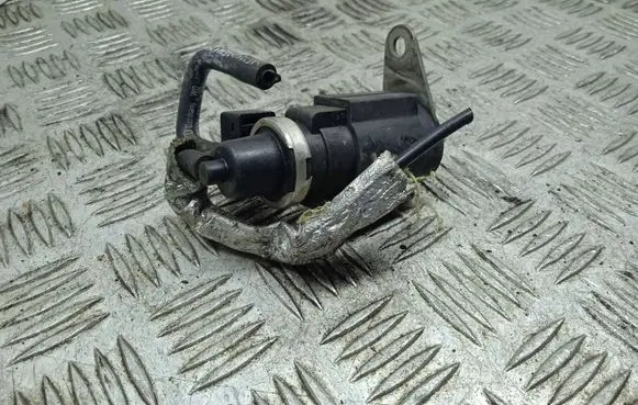 Audi A8 S8 D3 4E Turbo solenoid valve 057906630