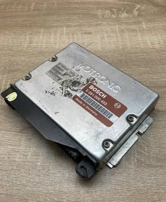 BMW 5 E34 Engine control unit/module ECU 0261200402
