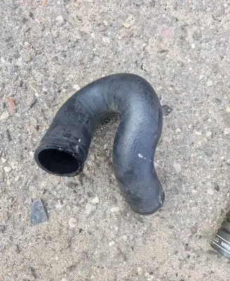 Intercooler hose/pipe
