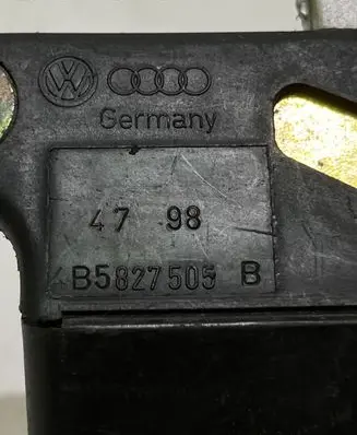 Audi A6 S6 C5 4B Tailgate/trunk/boot lock/catch/latch 4B5827505B 4798
