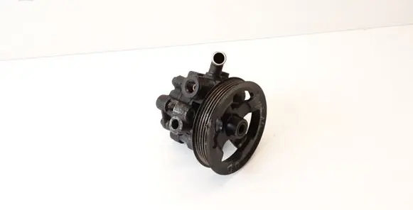 Toyota Avensis T250 Power steering pump
