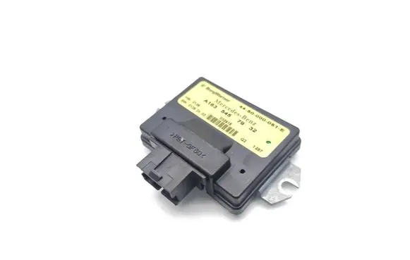 Mercedes-Benz ML W163 Transfer box differential control unit A1635457932 4450000051E