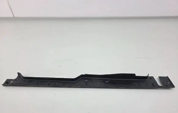 Audi A5 Fender end trim 8W6820581G
