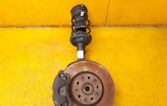 Volkswagen PASSAT B8 Front wheel hub spindle knuckle 5Q0407257A