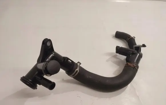 Citroen C4 I Picasso Engine coolant pipe/hose 9684589080