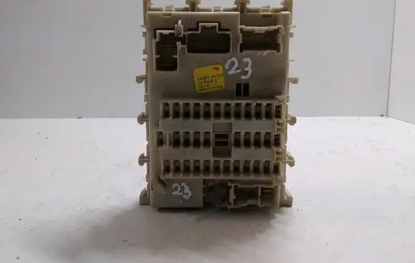 Nissan Primera Fuse module 24350AV700