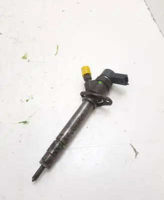 Fuel injector