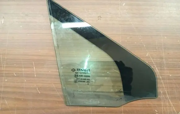 Renault Scenic III - Grand scenic III Front door vent window glass four-door 