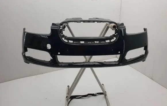 Jaguar XF X250 Front bumper 8X2317C831