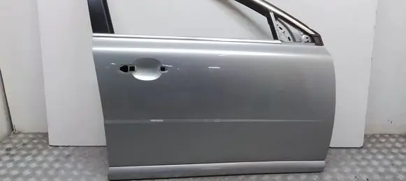 Volvo V70 Front door