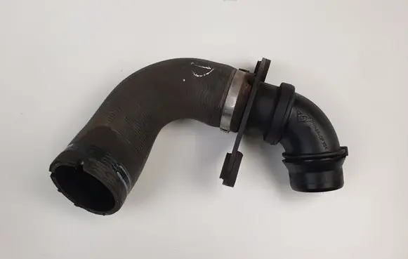 Intercooler hose/pipe