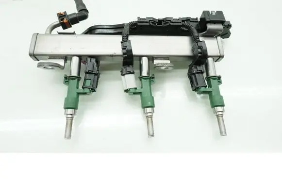 Lexus LBX Fuel injector 23250-15070