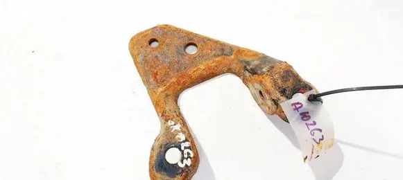 Chevrolet HHR Bracket in trunk/boot 