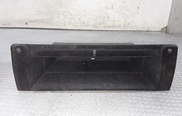 Glove box