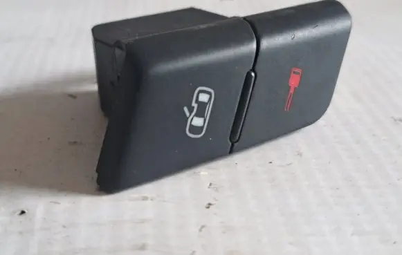 Audi A4 S4 B7 8E 8H Central locking switch button 8E2962108