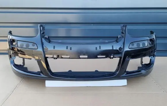 Volkswagen Jetta V Front bumper 1K0807221D