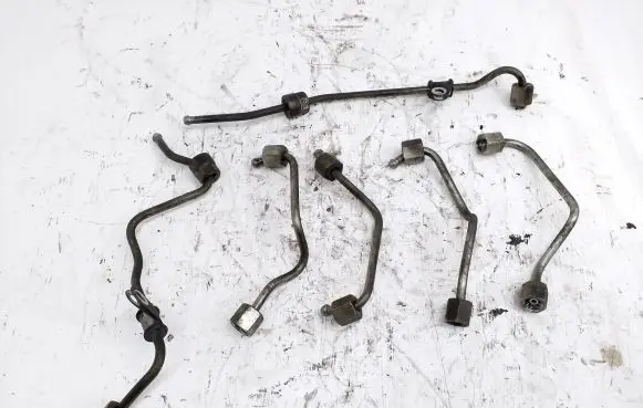 Honda CR-V Fuel injector supply line/pipe 
