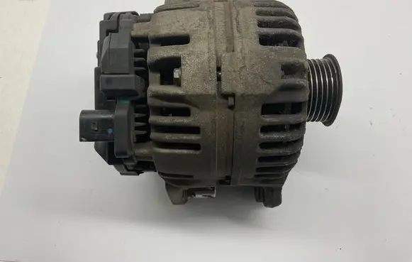 Seat Ibiza III (6L) Generator/alternator 03C903023D 0124325128
