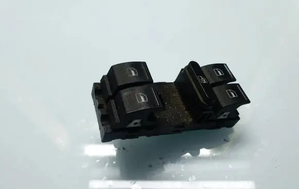 Volkswagen PASSAT B7 Electric window control switch 1K4959857B