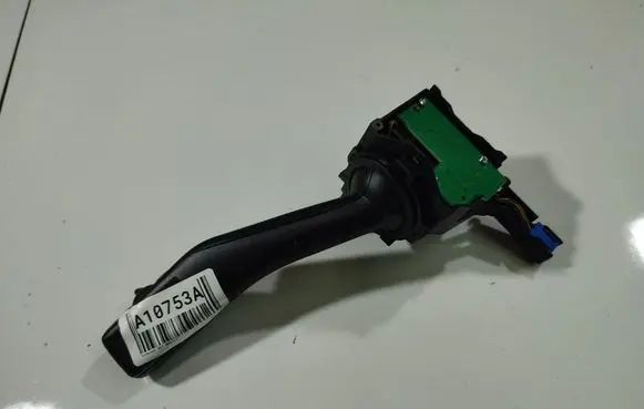 Volkswagen Golf V Wiper control stalk AMP80H014A