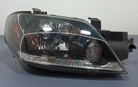 Mitsubishi Outlander Headlight/headlamp