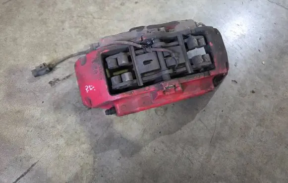 Audi Q7 4L Front brake caliper 
