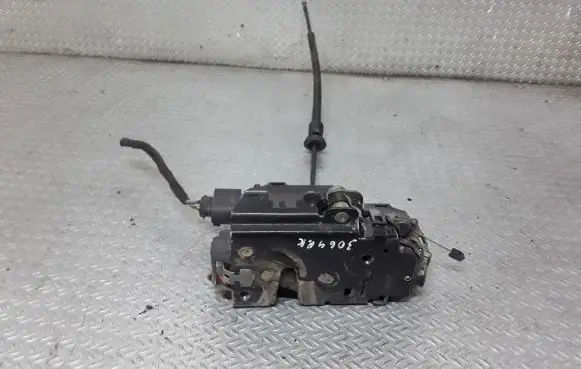 Skoda Fabia Mk1 (6Y) Front door lock 3B1837015M
