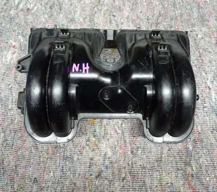 Volkswagen Golf III Intake manifold 032129711G 5600000500 94056200