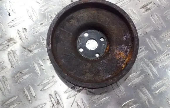 Hyundai Lantra I Crankshaft pulley