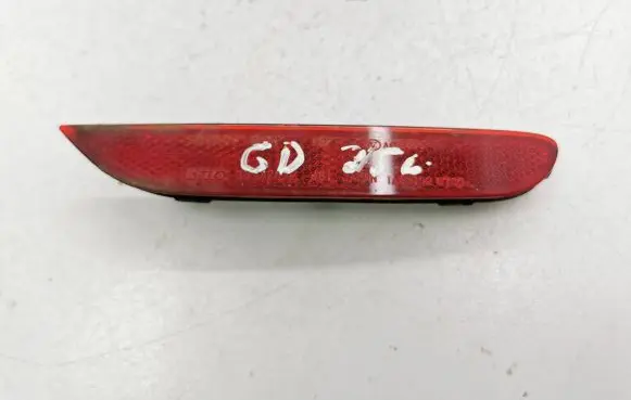 Nissan Qashqai Rear tail light reflector 3314207R 2502300
