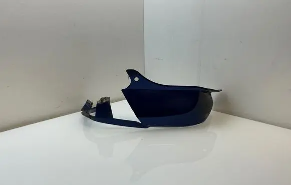 BMW Z4 E85 E86 Rear/tail light trim molding 7162125