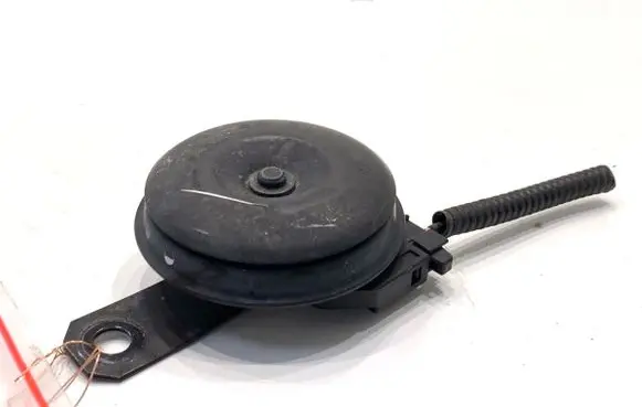 Toyota Camry VIII XV70 Horn signal 8651047050
