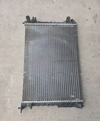Renault Laguna I Coolant radiator