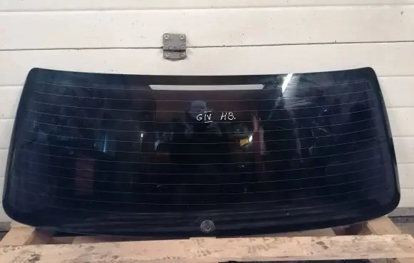 Volkswagen Golf IV Rear windscreen/windshield window 43R001057 DOT27M23100AS2