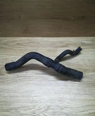 Volkswagen Golf V Engine coolant pipe/hose