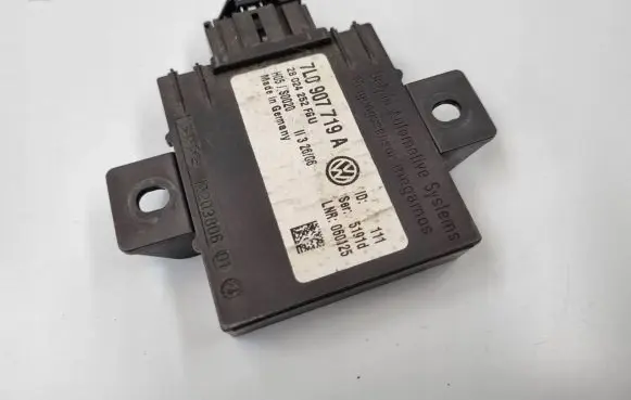 Volkswagen Touareg I Alarm control unit/module 7L0907719A