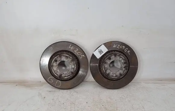 Mercedes-Benz C W205 Rear brake disc A0004231812