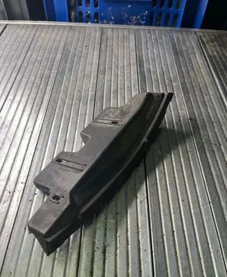 Toyota Corolla E120 E130 Rear bumper mounting bracket 13686