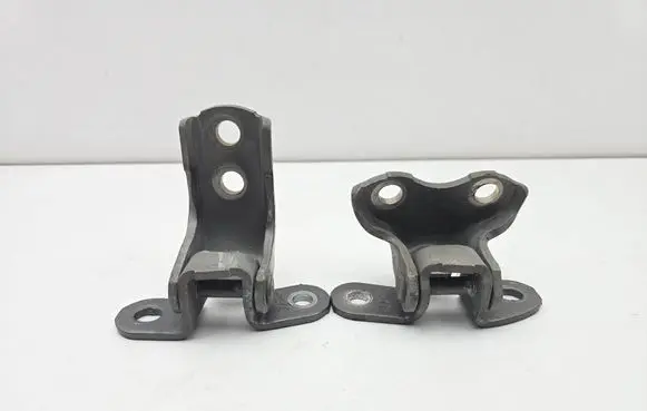 Toyota Yaris Front door hinge set 
